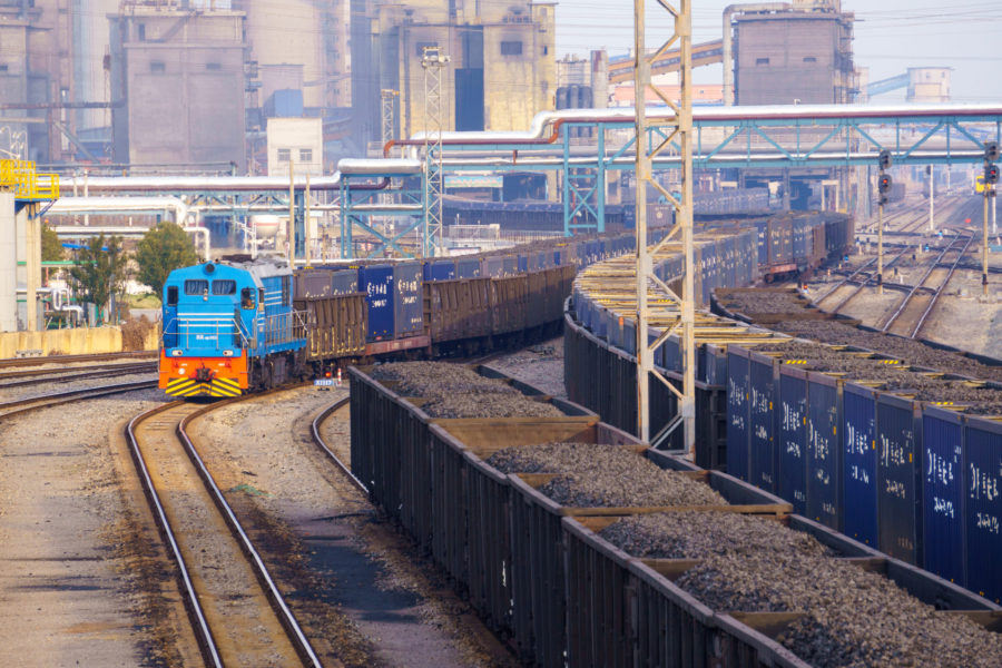 Asian coal prices fall to fresh four-year low on trade war fears